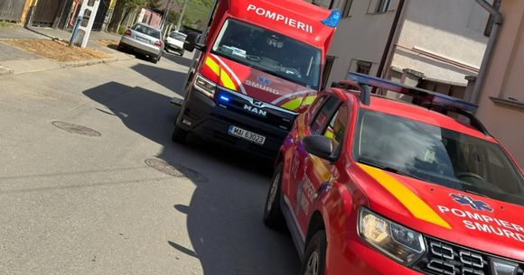 Două fetițe, de 3 și 7 ani, au ajuns la spital &icirc;n urma unui grav eveniment rutier produs &icirc;n județul Sibiu