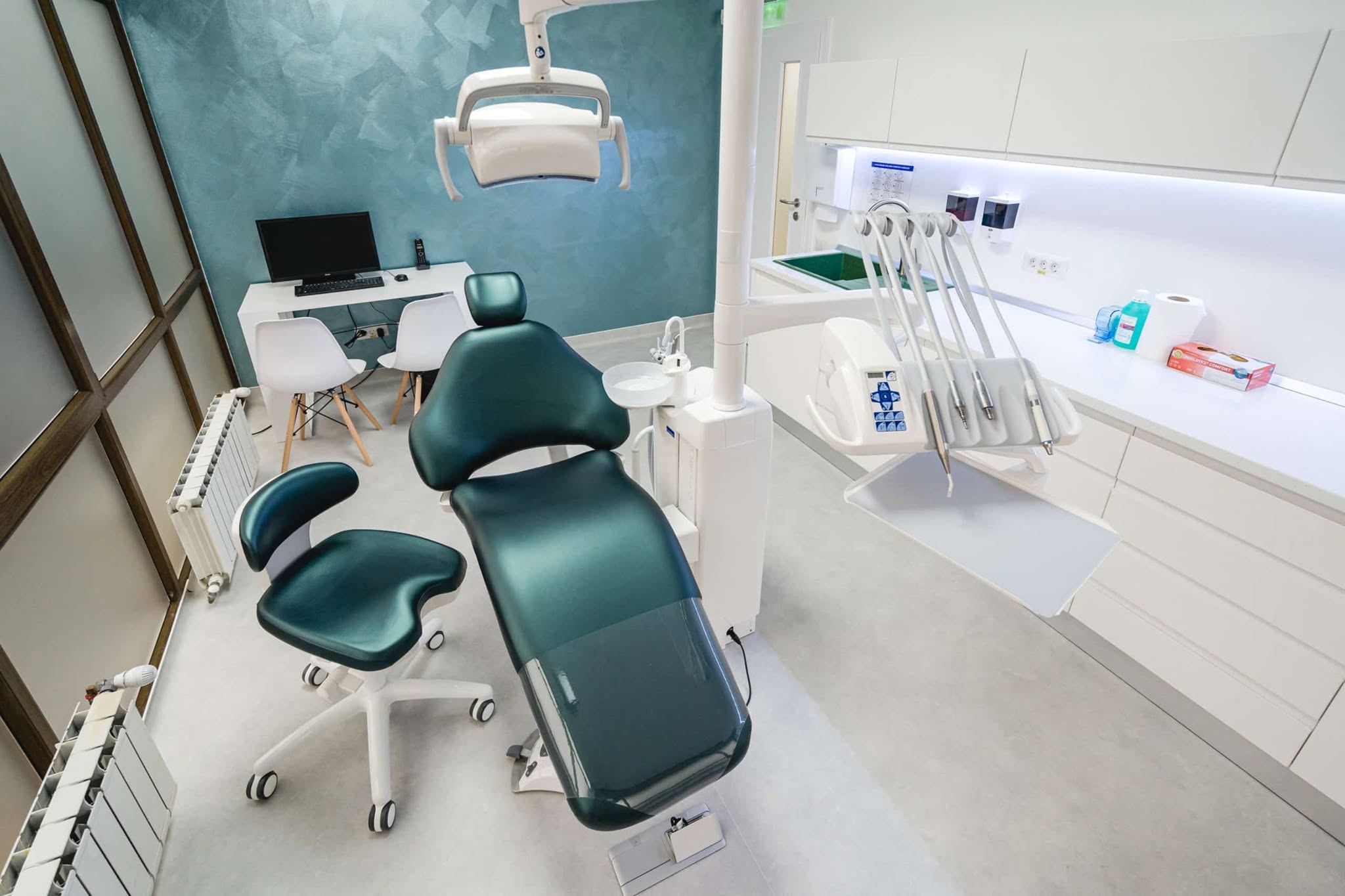 (P) Cât durează realmente recuperarea după un implant dentar în Sibiu și ce factori o influențează