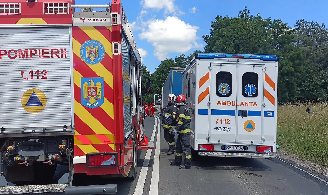 Un bărbat a fost spulberat de o autoutilitată pe DN1, în județul Sibiu. Medicii nu l-au mai putut salva