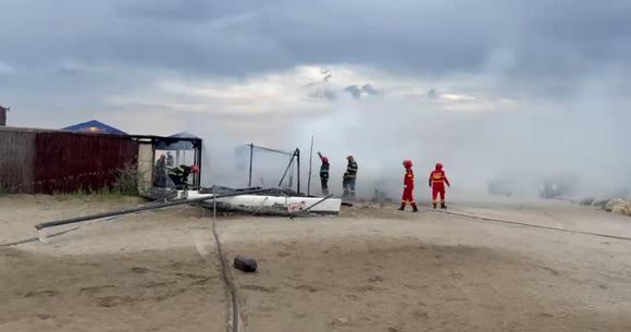 incendiu magazie plaja zoom constanta