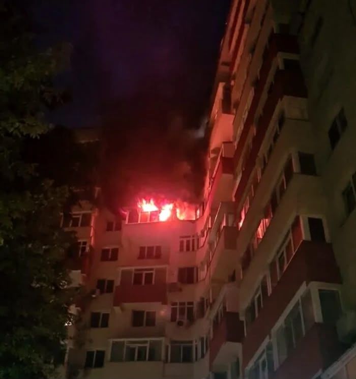 Deflagrație într-un bloc din Sectorul 4 al Capitalei