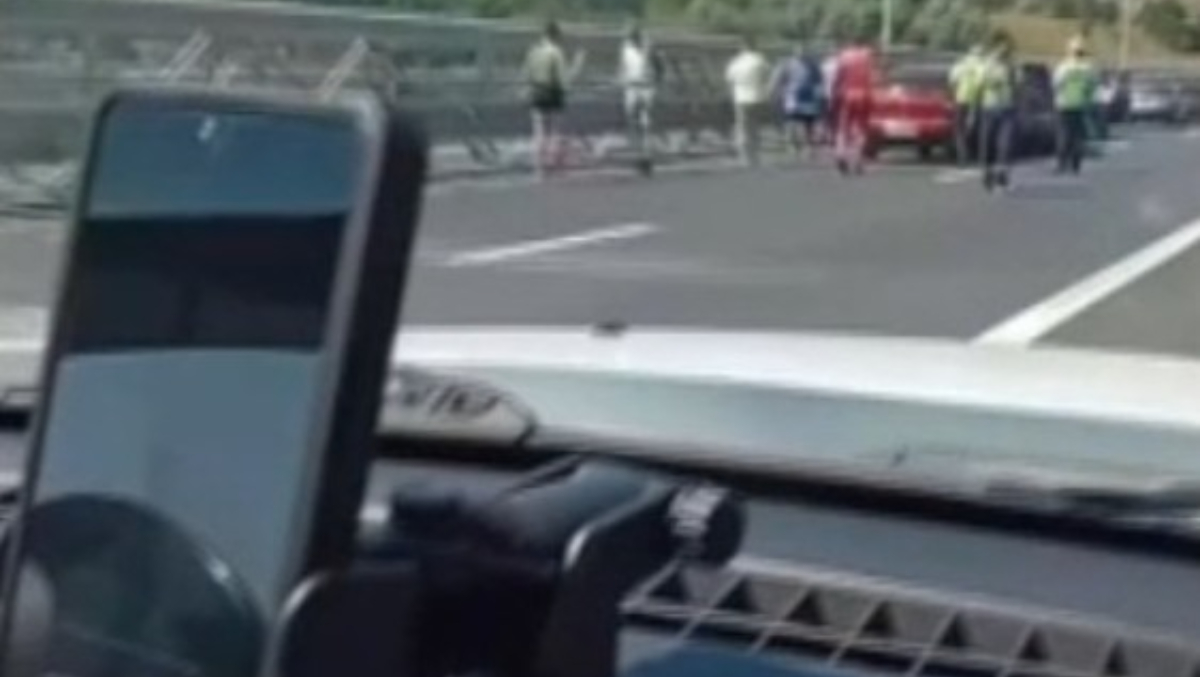 Șase mașini s-au ciocnit pe A2, la Cernavodă. S-au format cozi kilometrice