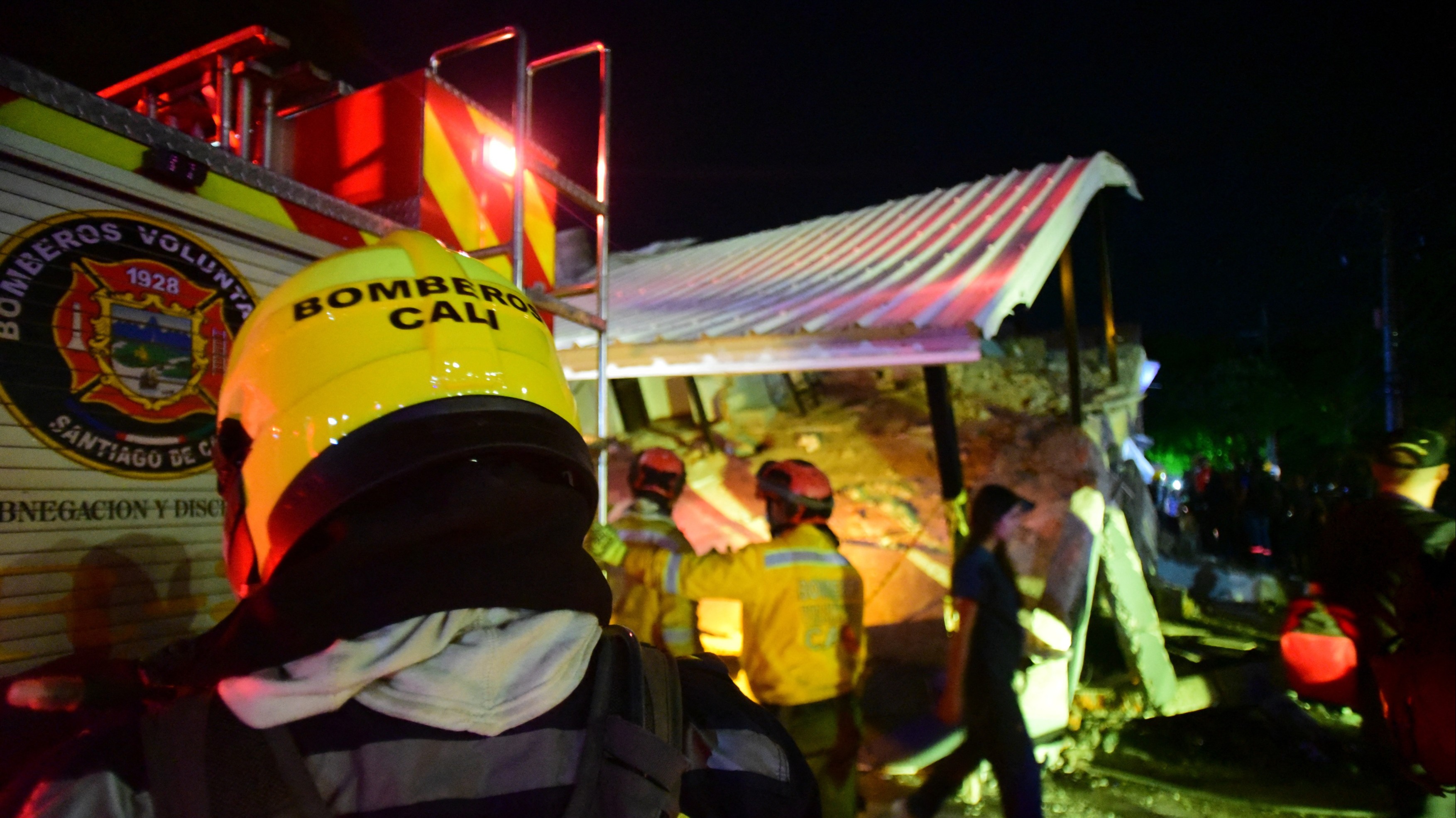 Este stare de urgență în Columbia, după cutremurul de 7,4 pe Richter! Cel puţin 132 de persoane s-au stins şi 570 au fost rănite