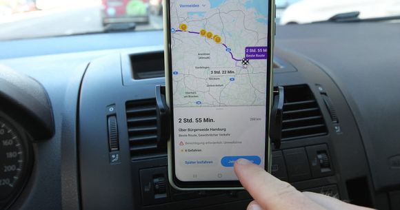 Radarele și filtrele de poliție ar putea să nu mai fie raportate &icirc;n aplicația Waze