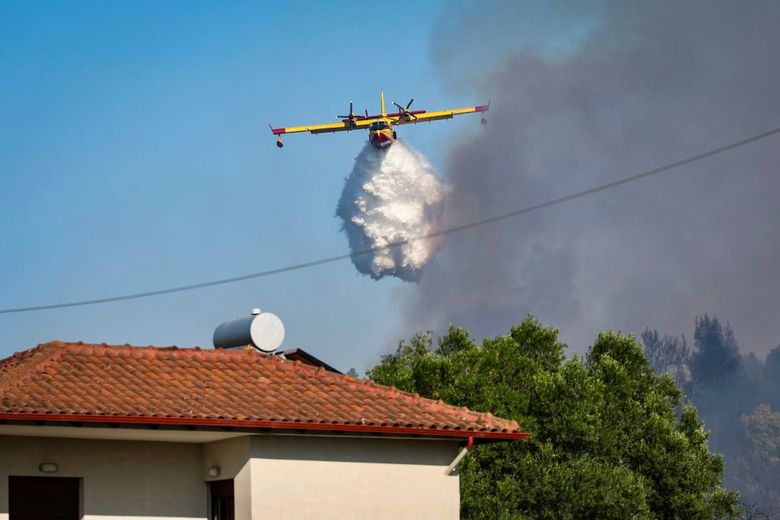 incendiu halkidiki