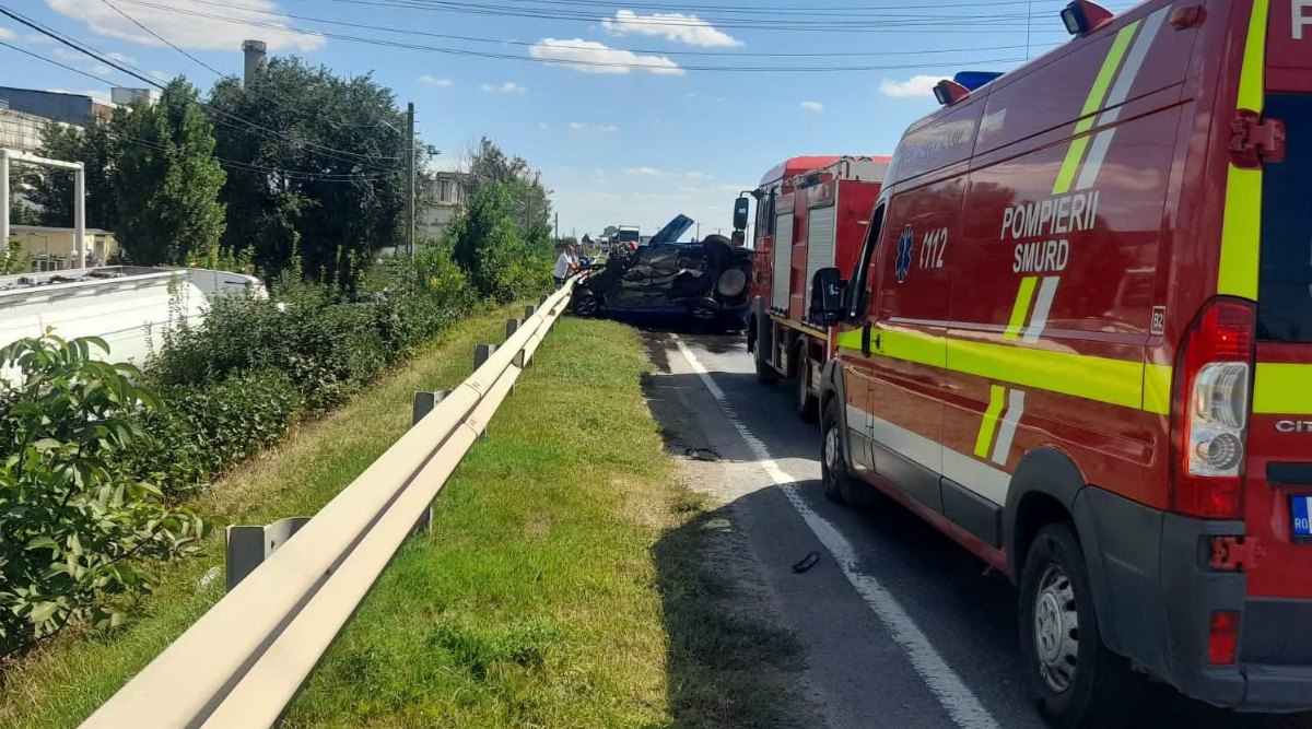 Doi oameni și-au pierdut viața într-un eveniment rutier în Brăila. Alte patru persoane, printre care trei copii, au avut nevoie de îngrijiri