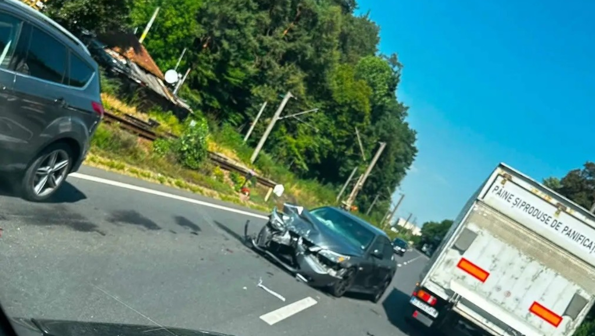 Trei victime pe DN1, în județul Brașov, în urma unei coliziuni dintre două autoturisme