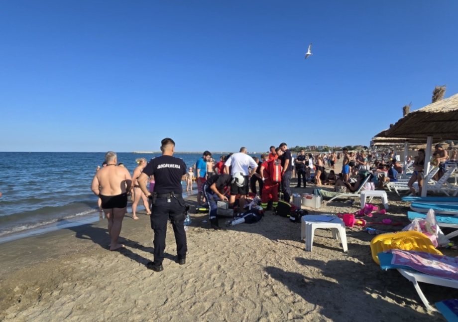 Un bărbat de 80 de ani și-a pierdut viața în stațiunea Neptun. Acesta a fost scos din apă în stop cardiorespirator