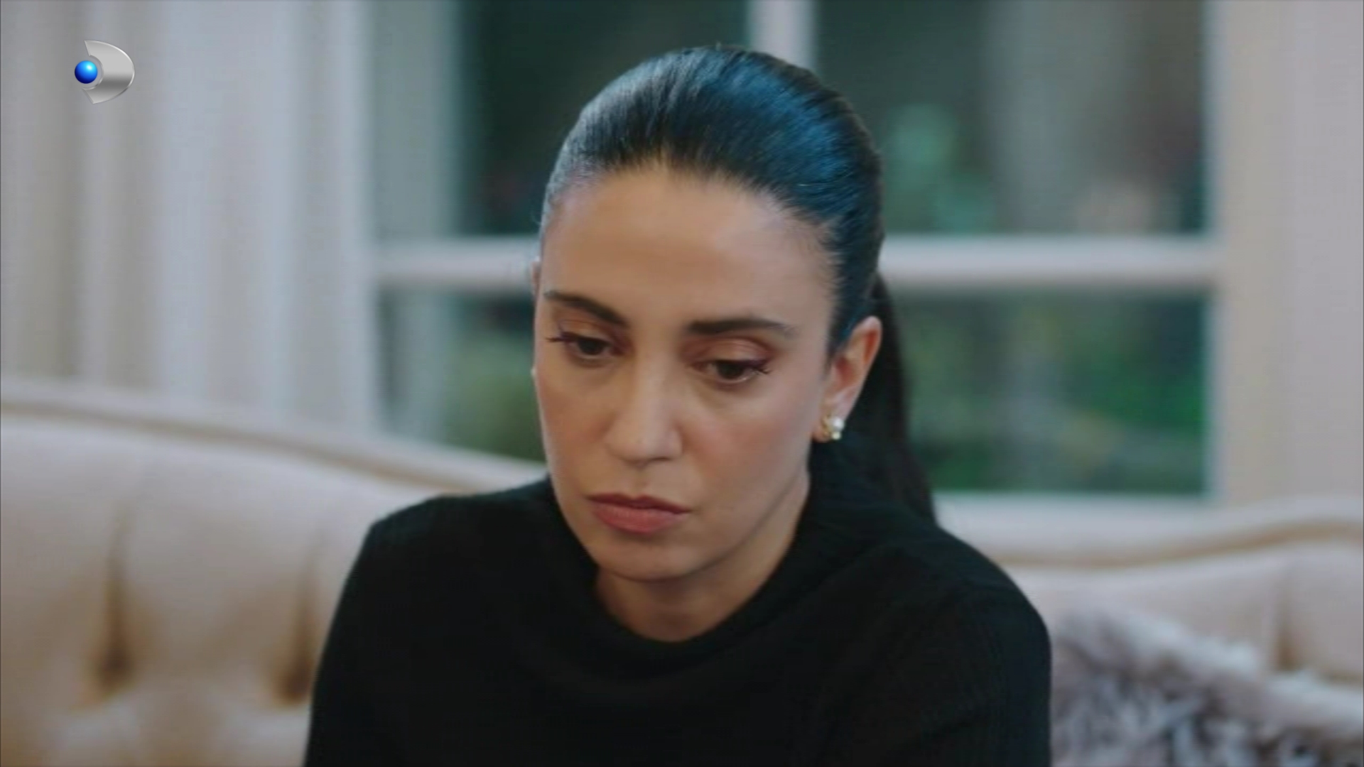 Rezumat episodul 121 „O dragoste”, difuzat luni, 24 august 2026, la Kanal D: Emir îi face o surpriză lui Cimen și o cere de soție