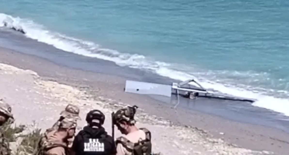 Alertă pe litoral! Plaja din Olimp, închisă după descoperirea unui fragment de dronă