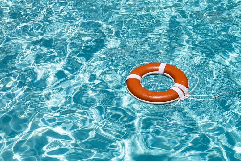 Piscină