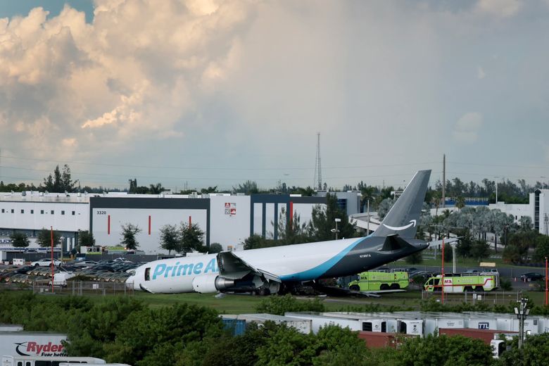 5 persoane și-au pierdut viața după ce un avion s-a prăbușit pe aeroportul din Miami