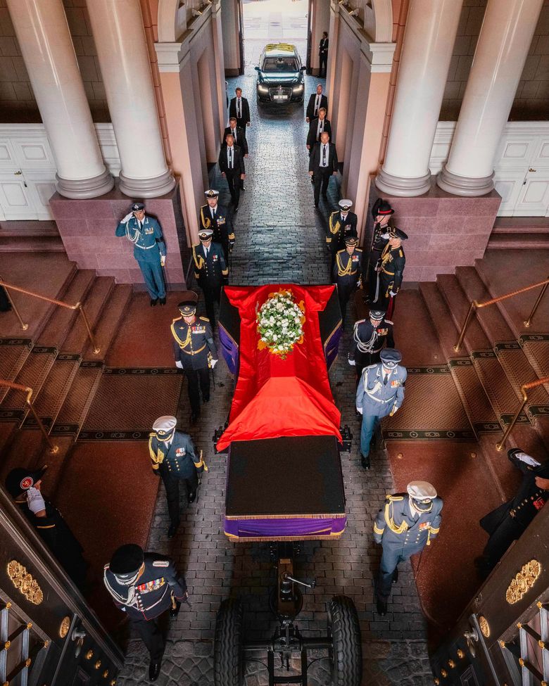 Prințesa Astrid a Norvegiei s-a stins din viață la 94 de ani, la două zile după funeraliile fratelui său, regele Harald V.