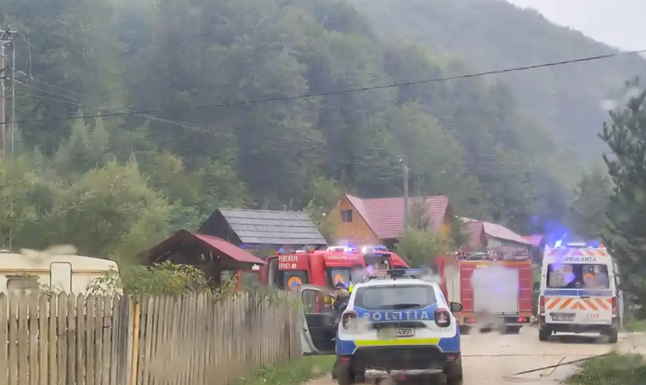 Trei bărbați și-au pierdut viața într-o comună din Apuseni, după ce s-au electrocutat. Cum s-a produs tragedia