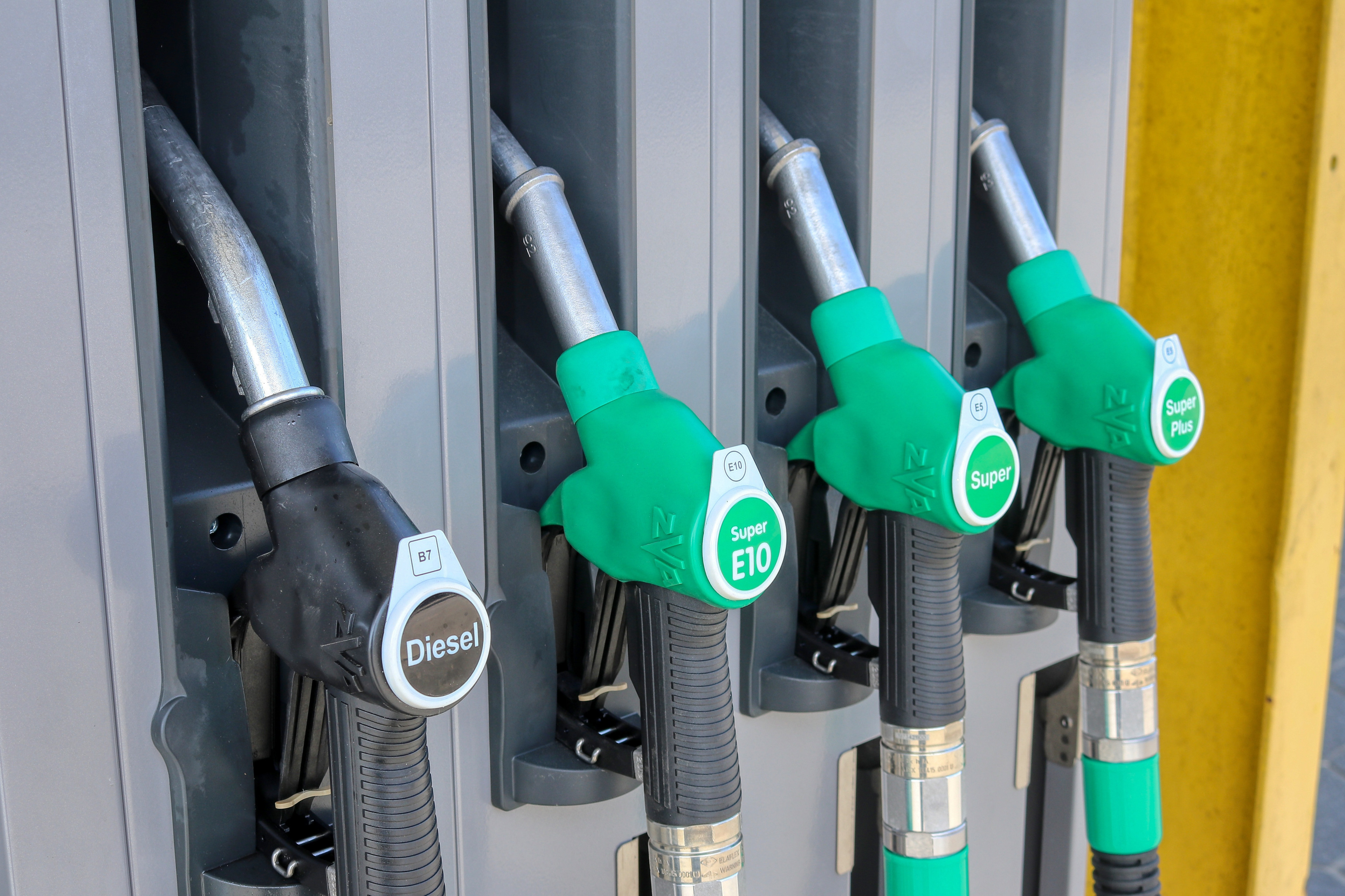 Preț carburanți marți, 29 septembrie 2026. Unde se găsește cea mai ieftină benzină din România. Un litru costă 9,87 lei