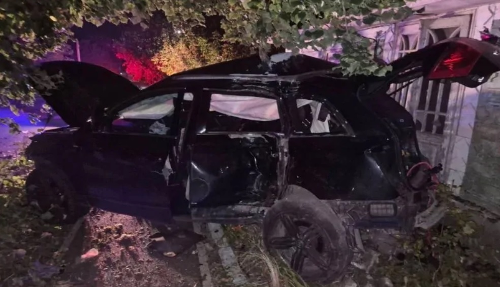 Un adolescent de 17 ani și-a pierdut viața într-un grav eveniment rutier. La volan se afla un tânăr de 18 ani, fără permis de conducere