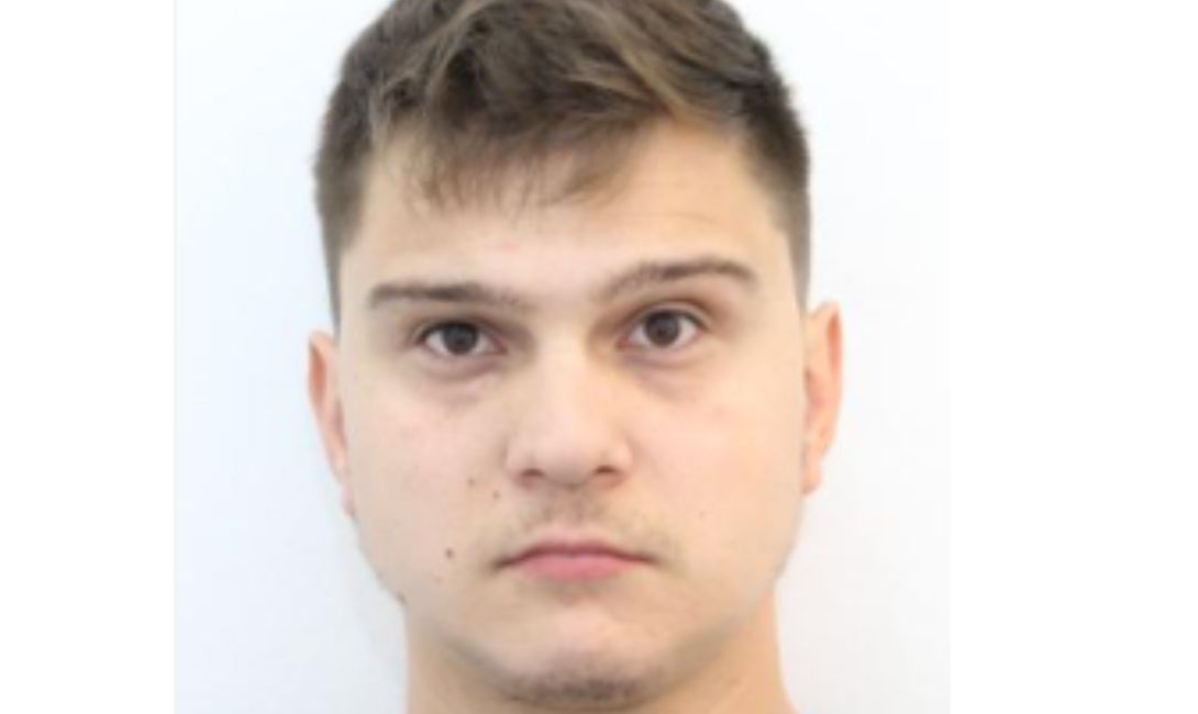 L-ați văzut? Cătălin Cujbă, un tânăr de 27 de ani din Vrancea, este căutat de polițiști. Acesta a plecat de acasă și nu s-a mai întors