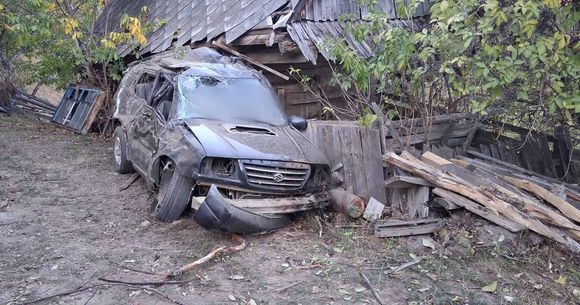 Un bărbat de 64 de ani și-a pierdut viața după ce mașina sa s-a răsturnat &icirc;ntr-o r&acirc;pă de peste 50 de metri, &icirc;n Cluj