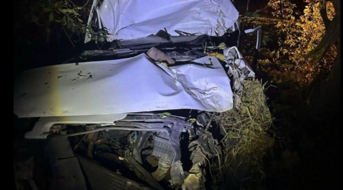 Un bărbat și-a pierdut viața după ce a intrat violent cu mașina într-un copac, la Glodeni