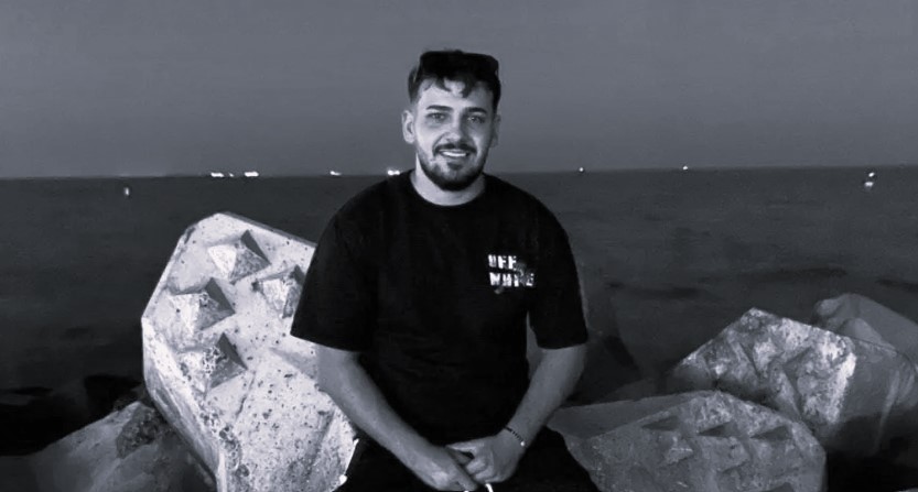 Cine este Ovidiu, tânărul de 20 de ani, din Mioveni, care s-a stins din viață în urma unui infarct
