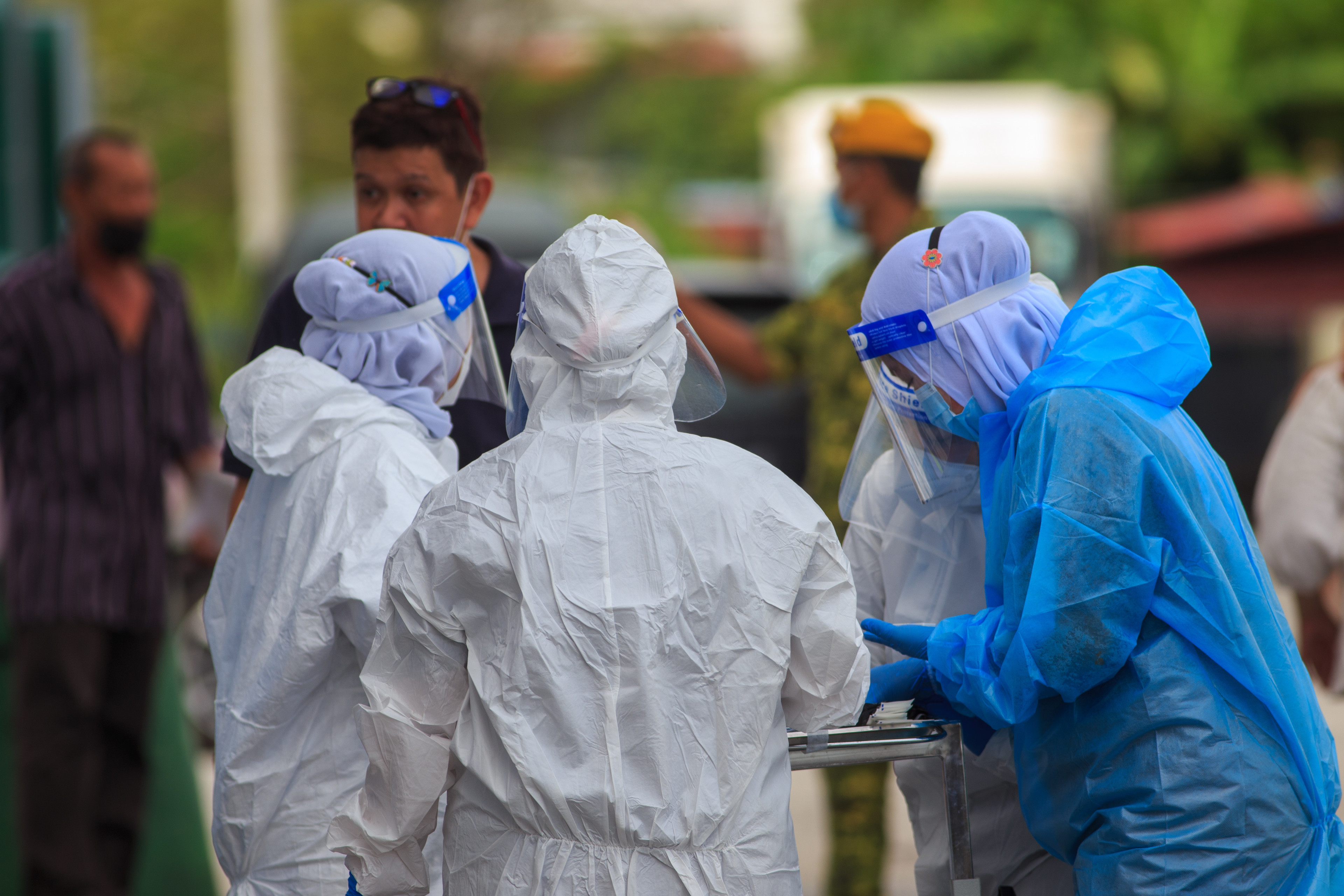 OMS în alertă după moartea unei laborante din Rusia suspectate de ciumă! Un al doilea angajat ar fi afectat de o pneumonie misterioasă