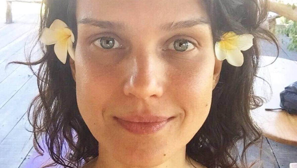 Karina, o cântăreață și fostă concurentă la o emisiune TV, s-a stins din viață în urma unei boli necruțătoare: „Era un suflet frumos, talentat și cu adevărat minunat”