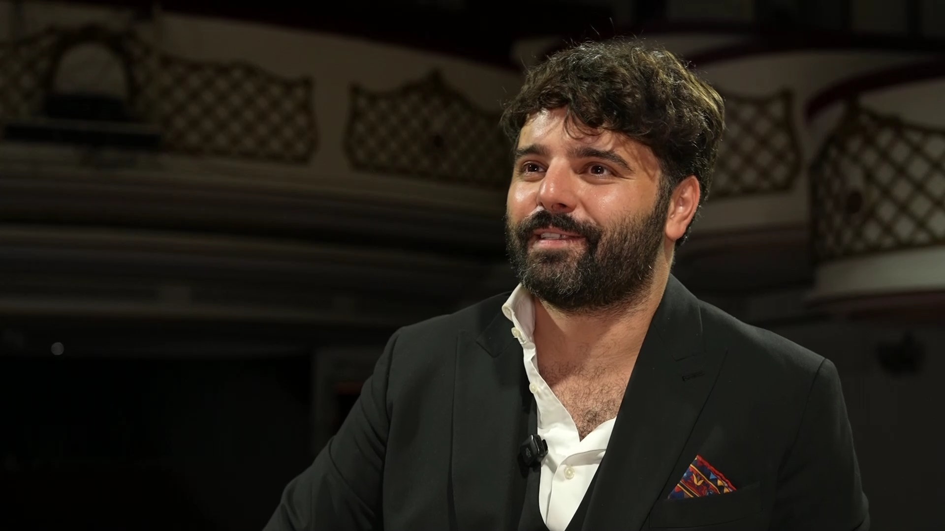 Duminică, de la ora 14:30, la ”Asta-i România!”, De la Mihăiță la Miguel Gane - povestea românului plecat din Argeș, care a devenit cel mai citit poet contemporan în limba spaniolă