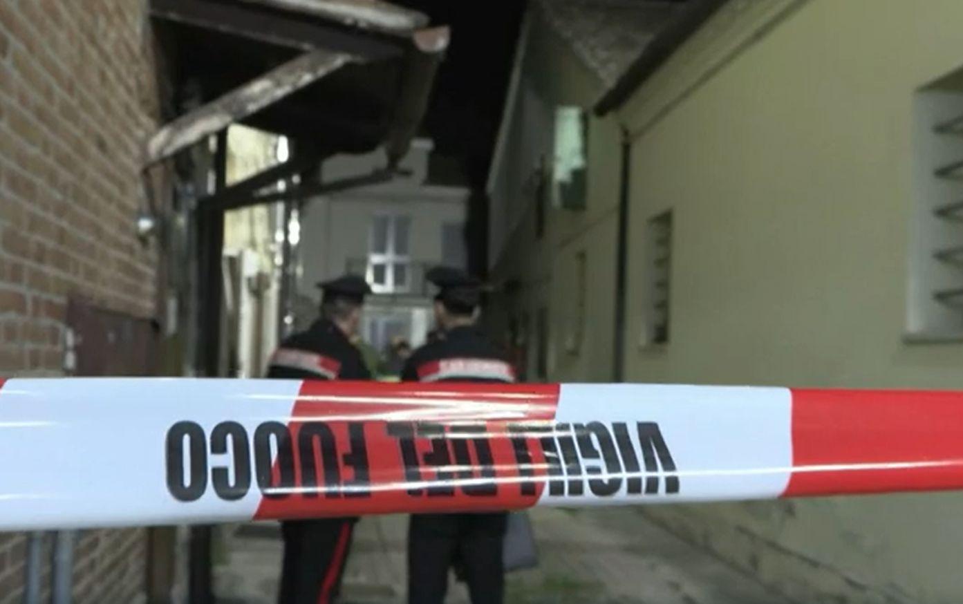 Doi soți au avut parte de un sfârșit cumplit în propria locuință! Fiul femeii este principalul suspect
