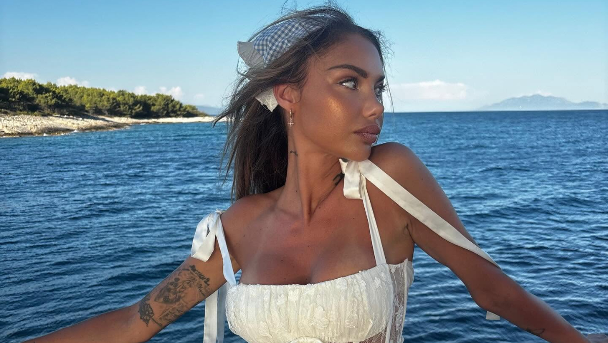 Sahara Ray, fosta iubită a lui Justin Bieber, și-a pierdut viața la doar 34 de ani. Devenise mamă în urmă cu câteva luni