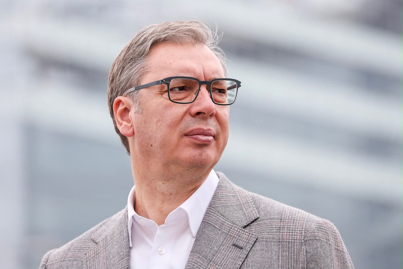 Surpriză la alegerile din Serbia! Studenții înving partidul lui Vučić, în timp ce Bulgaria se îndreaptă spre turul doi