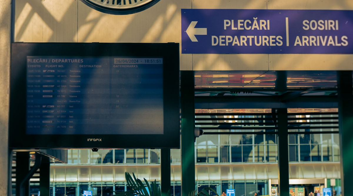 Alertă pe Aeroportul Otopeni! Foc între terminalele de “Sosiri” și “Plecări”. Suspecta este o femeie internată de mai multe ori la Psihiatrie