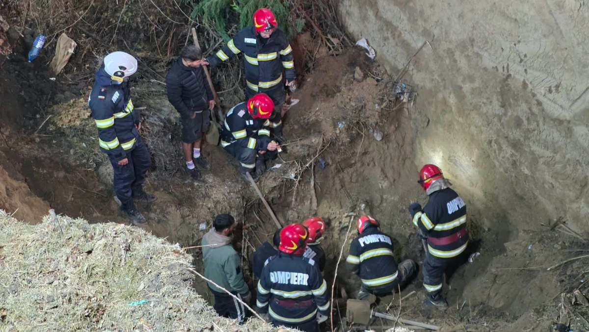 Tânărul de 25 de ani, prins sub un mal de pământ în Călărași, a fost găsit fără viață după șapte ore de căutări