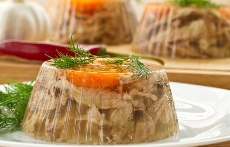 Piftie ca la bunica. ASA se face o piftie delicioasa pentru mesele rom