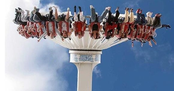 Socant! A facut atac de cord in timp ce se dadea intr-un ciocan in parcul de distractii
