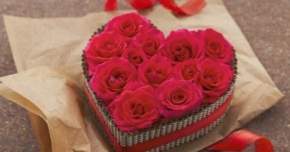 Suprinde-ti jumatatea cu un cadou special!