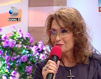 Momente de cosmar pentru Angela Similea si Ovidiu Komornik intr-un avion! Cei doi artisti nu credeau ca vor mai ajunge acasa