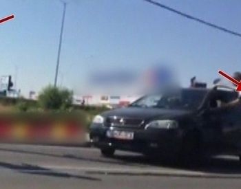 Schimburi dure de replici intre un sofer si un politist! Conducatorul autoturismului a fost amenintat cu bataia