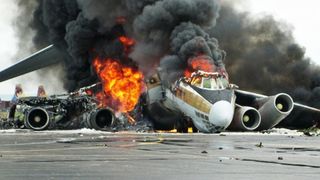 BREAKING NEWS! Un avion cu 83 de persoane la bord s-a prabusit!