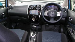 accidente mașini volan pe dreapta