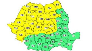 Cod galben de ploi torenţiale, vijelii şi grindină. Meteorologii au emis o avertizare