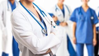 78 de medici bolnavi de covid