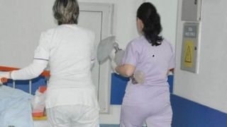 Cinci asistente de la o maternitate privată, depistate pozitiv cu COVID - 19