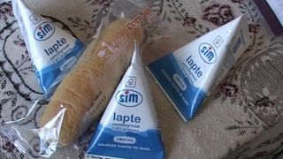 corn și lapte elevi