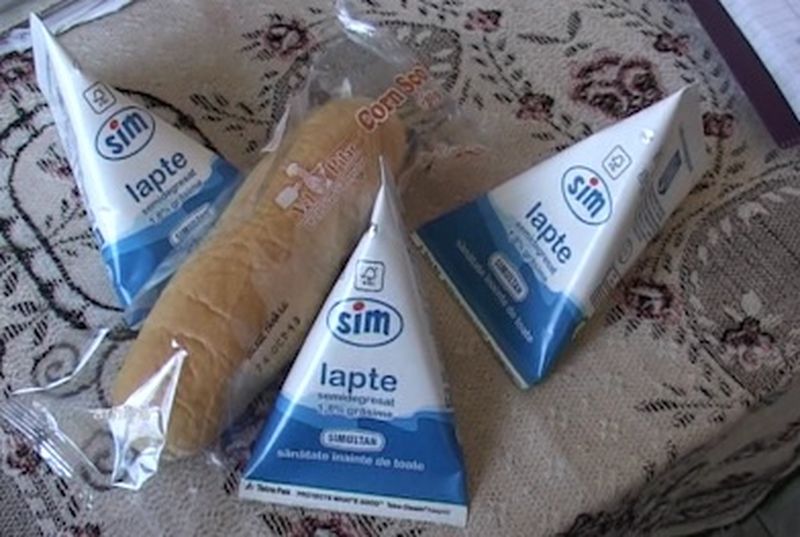 corn și lapte elevi