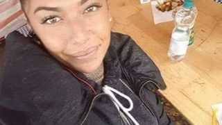 A scăpat cu viață din mașina &icirc;n flăcări, dar a căzut mortal &icirc;n prăpastie, alerg&acirc;nd după ajutor