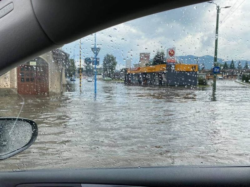 vreme capitala furtuna