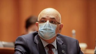 Raed Arafat și-a făcut publică averea! Vezi c&acirc;ți bani are &icirc;n conturi și cum a ajuns să c&acirc;știge aproape 5.000 de euro pe lună!