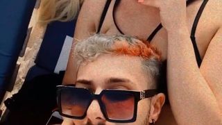 philip și berna pe plajă