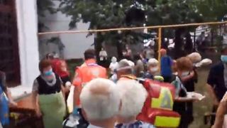 Haos &icirc;n biserică după ce un preot a leșinat &icirc;n fața enoriașilor