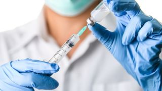 Un nou vaccin împotriva COVID - 10 are rezultate promiţătoare